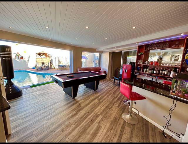 3 BEDROOM HOUSE FOR SALE IN EDGEMEAD